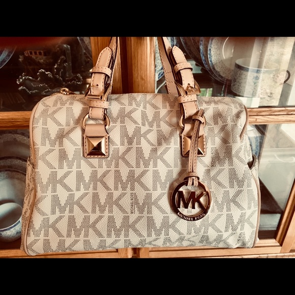 Michael Kors Grayson monogram signature satchel - Picture 3 of 6